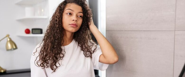 Après combien de temps peut-on se laver les cheveux normalement ?