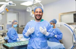 Top 5 des chirurgiens turcs spécialisés chez les moins de 30 ans- cliniques turques vertes