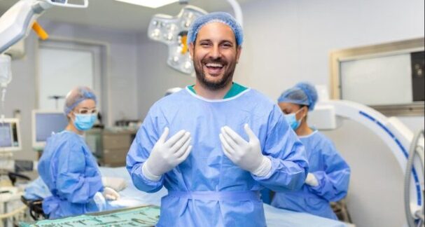 Top 5 des chirurgiens turcs spécialisés chez les moins de 30 ans